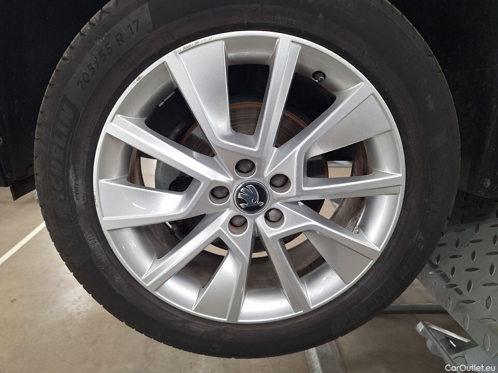  Skoda  KAMIQ Skoda,  '19, Skoda  1.0 TSI 81kW DSG7 Clever 5d #29