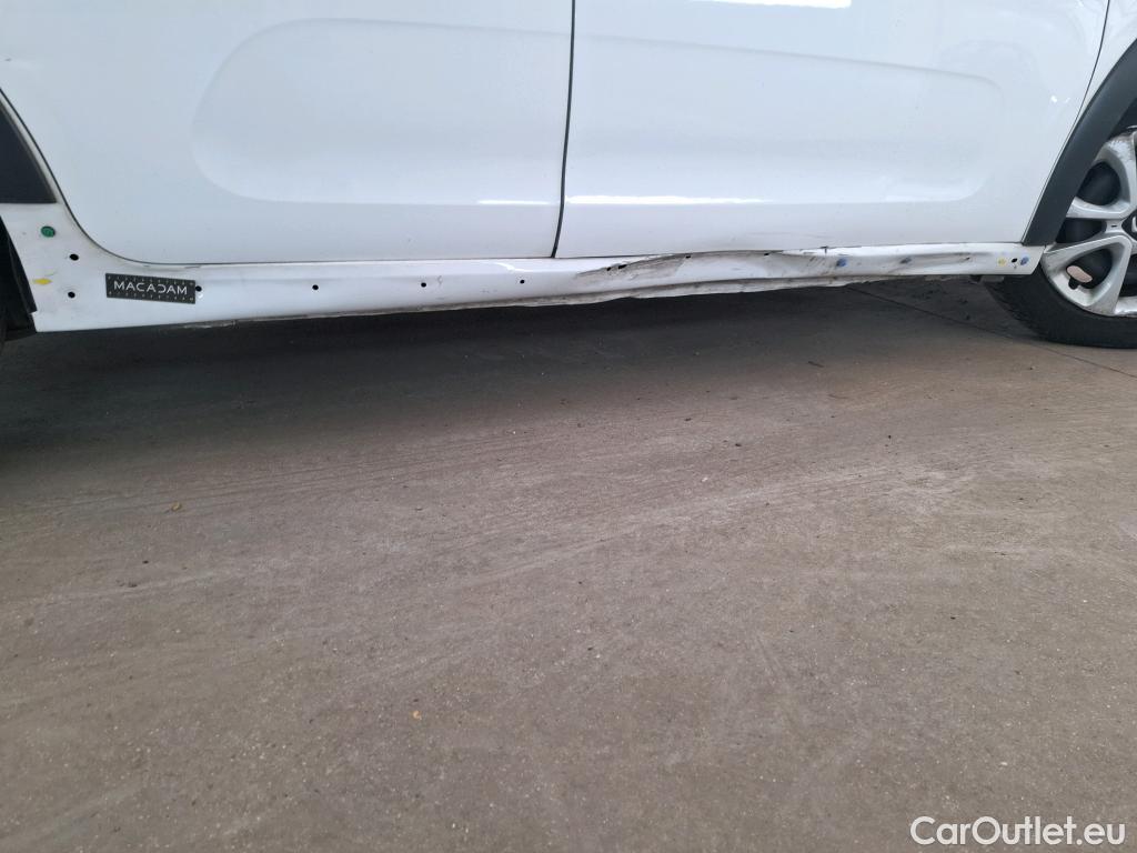  Citroen  C3  Société Feel 1.5 BlueHDI 100CV BVM5 E6dT #1