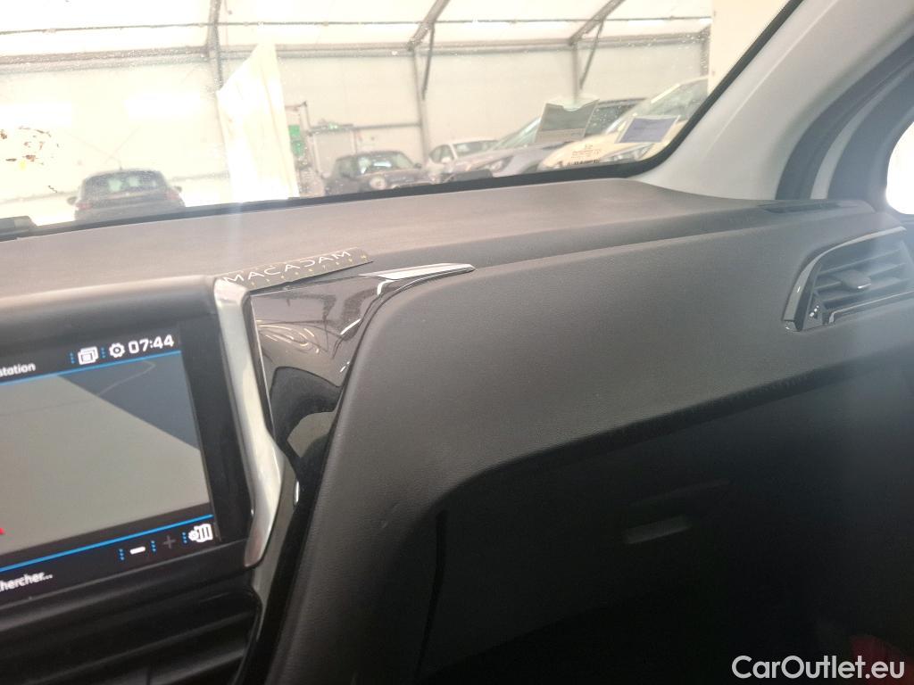  Peugeot  208  Affaire Premium Pack 1.2 80CV BVM5 E6dT #31
