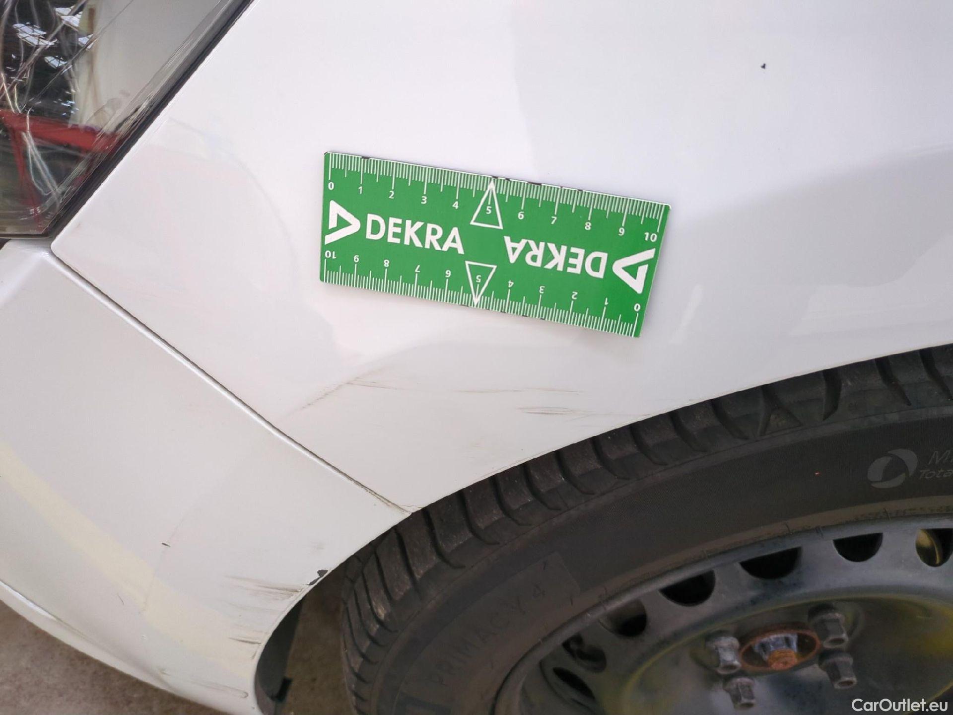  Renault  Clio  IV Air 1.5 dCi 75CV BVM5 E6 #23