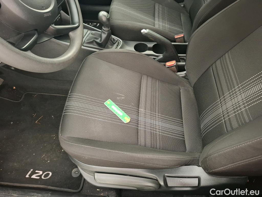  Hyundai  i20  Initia 1.2 85CV BVM5 E6d #18