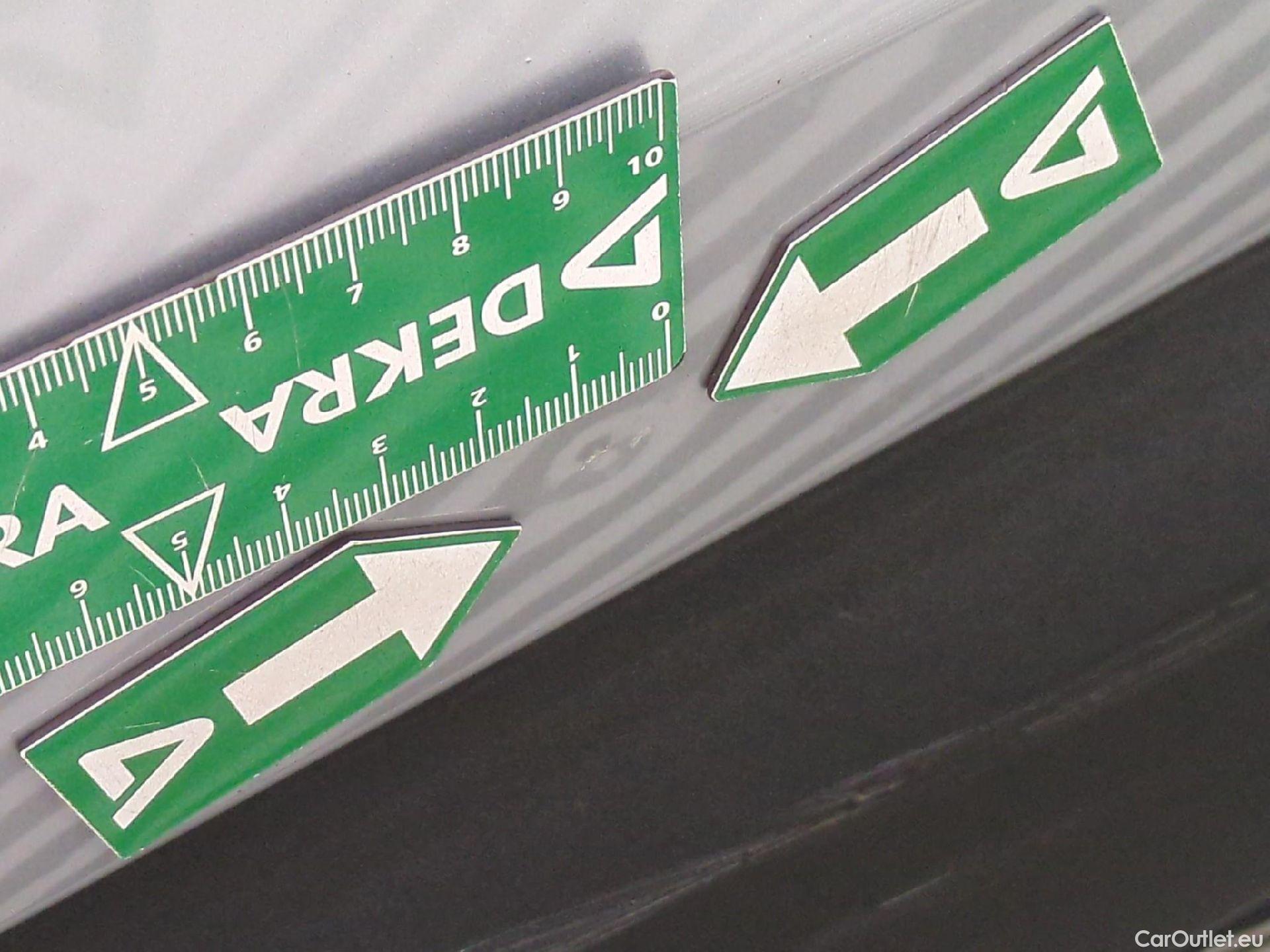  Opel  Crossland  X Business Elegance 1.2 Turbo 110CV BVM6 E6d #35