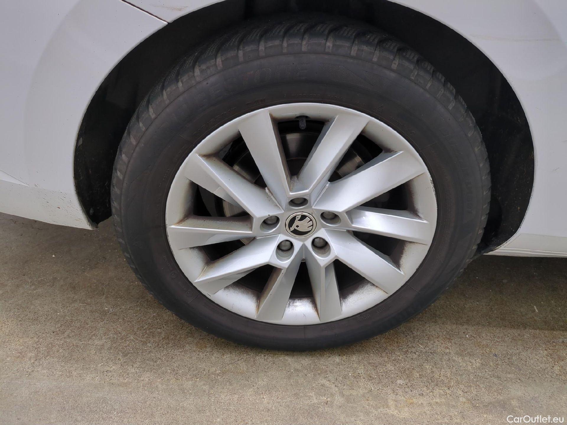  Skoda  Superb  Break Business 2.0 TDI 150CV BVA7 E6d #12