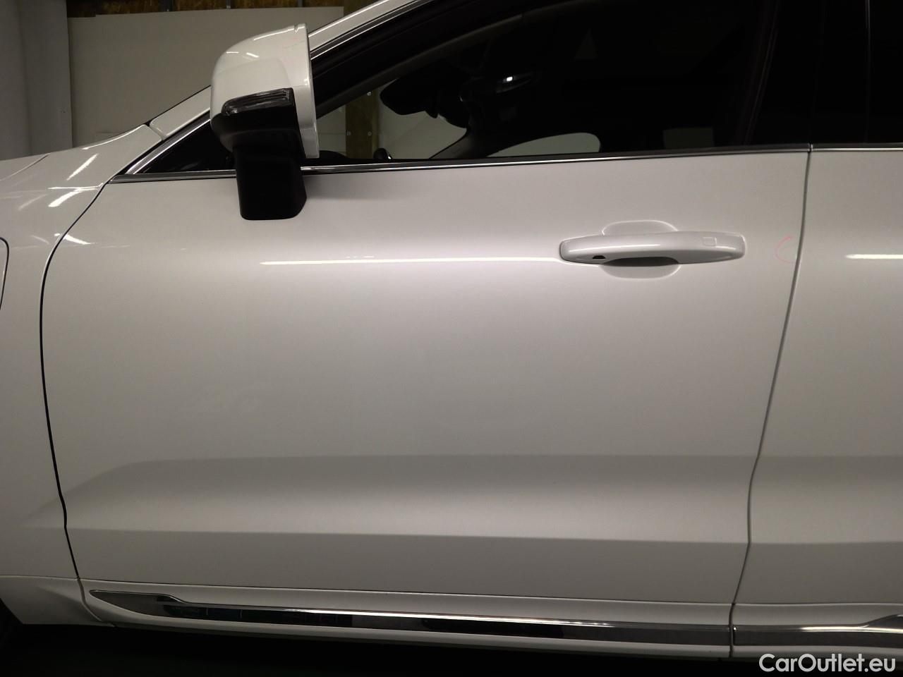  Volvo  XC60  T6 350 Co.Ed.Rec. AWD Aut #12