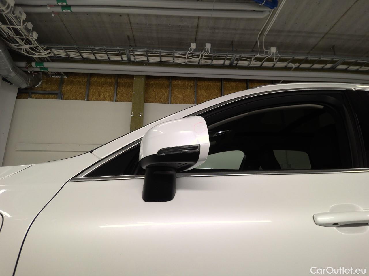  Volvo  XC60  T6 350 Co.Ed.Rec. AWD Aut #9