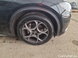  Alfa Romeo   STELVIO ALFA ROMEO / 2017 / 5P / SUV 2.2 TD 210 CV TI AT8 Q4 #17