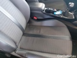  Peugeot  2008 PEUGEOT  / 2019 / 5P / CROSSOVER BLUEHDI 110 ALLURE S/S #107