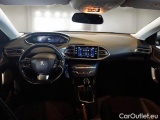  Peugeot  308 PEUGEOT  / 2017 / 5P / STATION WAGON SW ACTIVE BLUEHDI 130 SeS #3