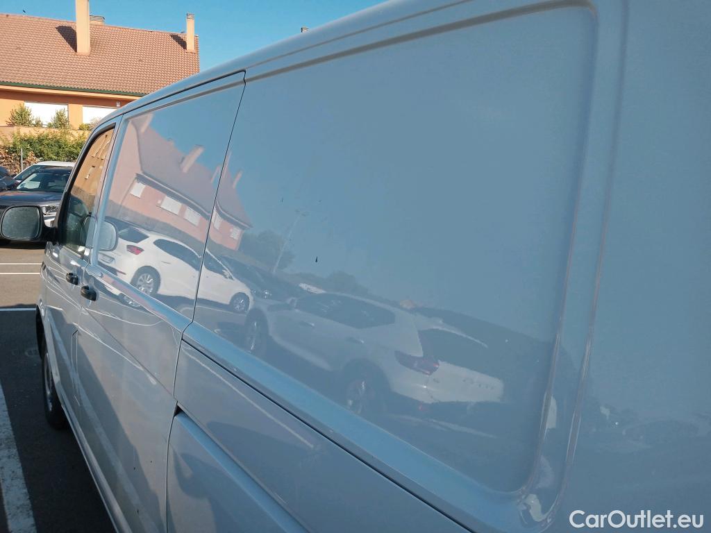  Land Rover  Discovery VOLKSWAGEN Transporter / 2020 / 4P / furgón Furgón Corto TN 2.0 TDI 81kW (110CV) #20