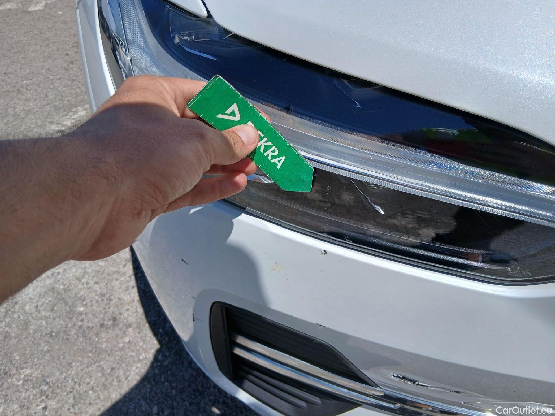  Volvo  XC60 VOLVO  / 2017 / 5P / todoterreno 2.0 B4 D Momentum Pro Auto #8