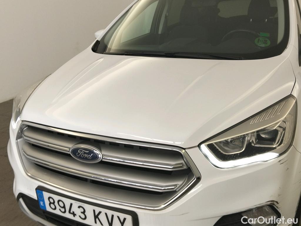  Ford  Kuga FORD  / 2016 / 5P / todoterreno 1.5 EcoBoost 88kW 4x2 Trend+ (CX) #9