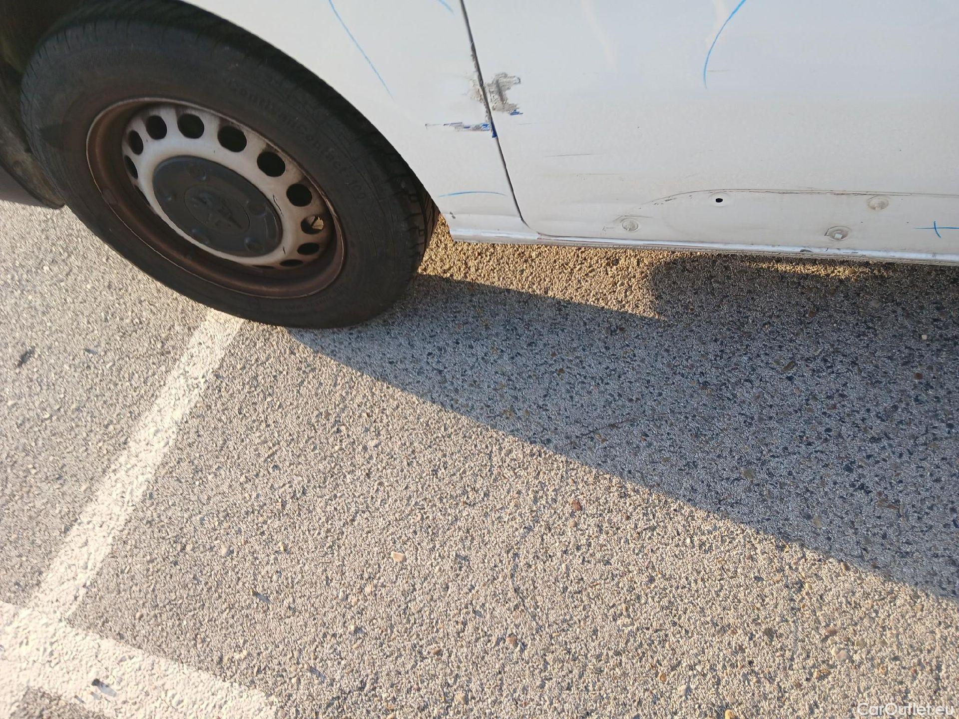  Peugeot  Expert PEUGEOT  / 2016 / 4P / furgón Furgón Premium 1.5 BlueHDi 100 Standard (AC) #27