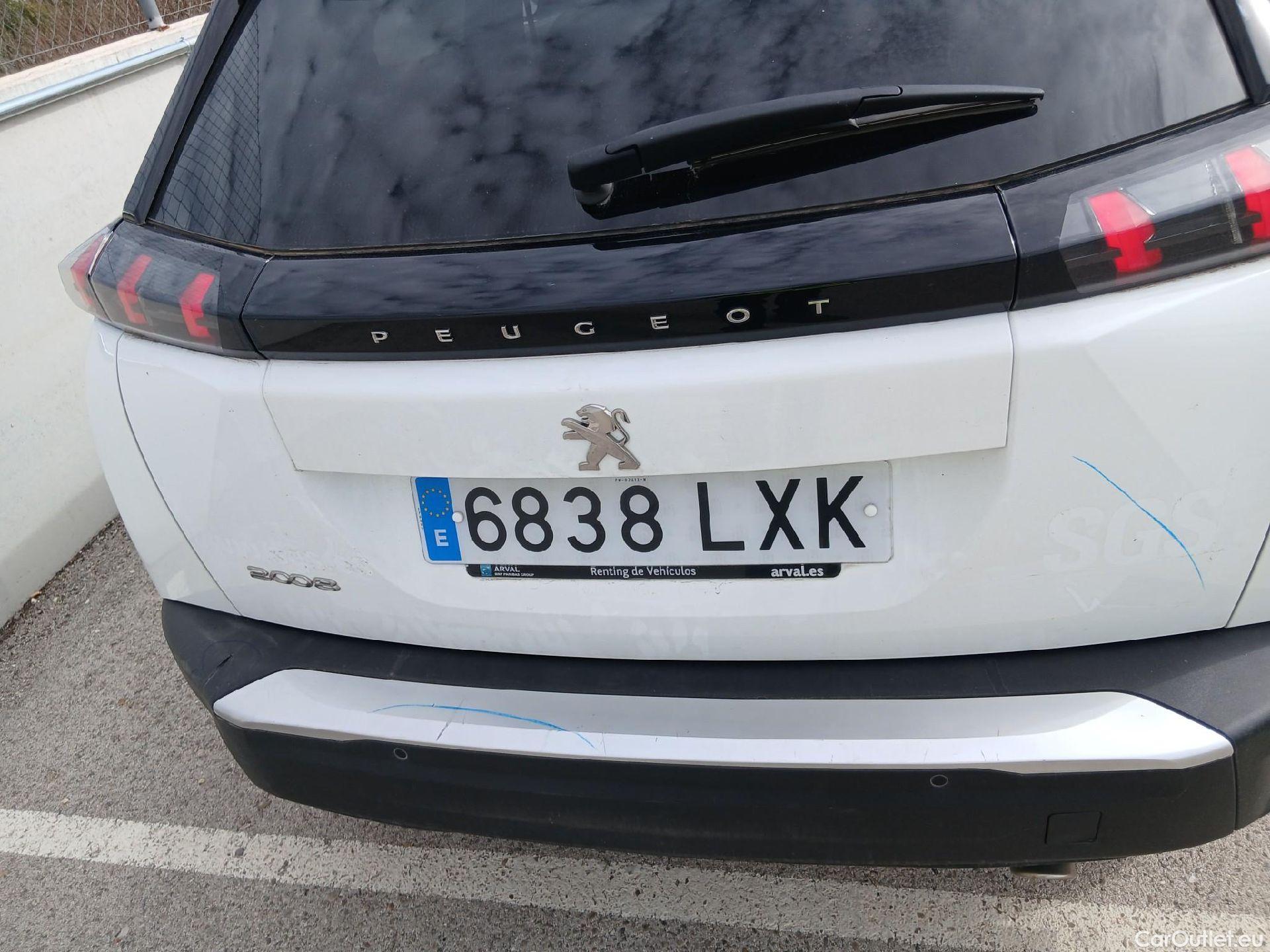  Peugeot  2008 PEUGEOT  / 2019 / 5P / todoterreno Allure BlueHDI 81kW (110CV) #23