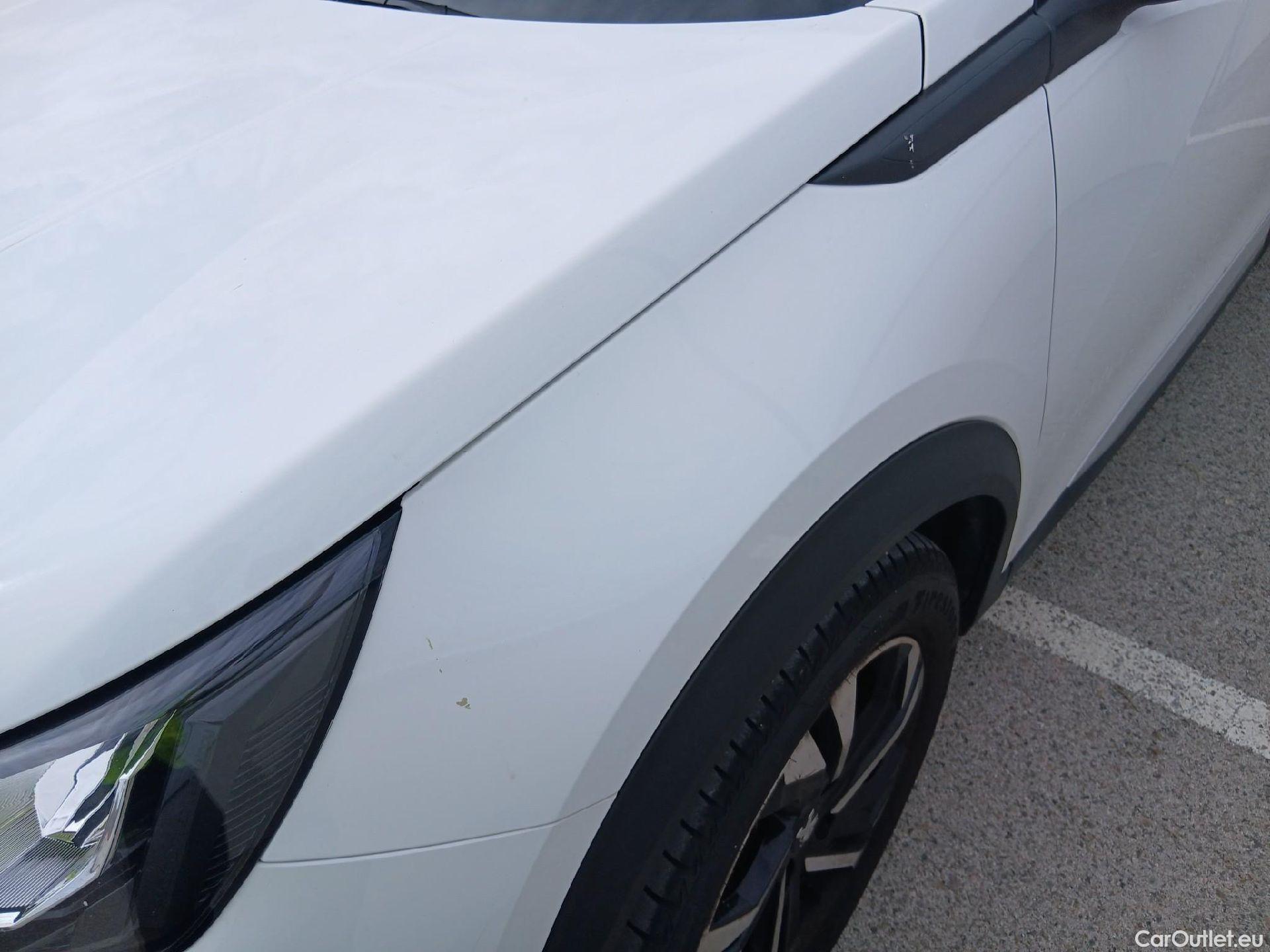  Peugeot  2008 PEUGEOT  / 2019 / 5P / todoterreno Allure BlueHDI 81kW (110CV) #9