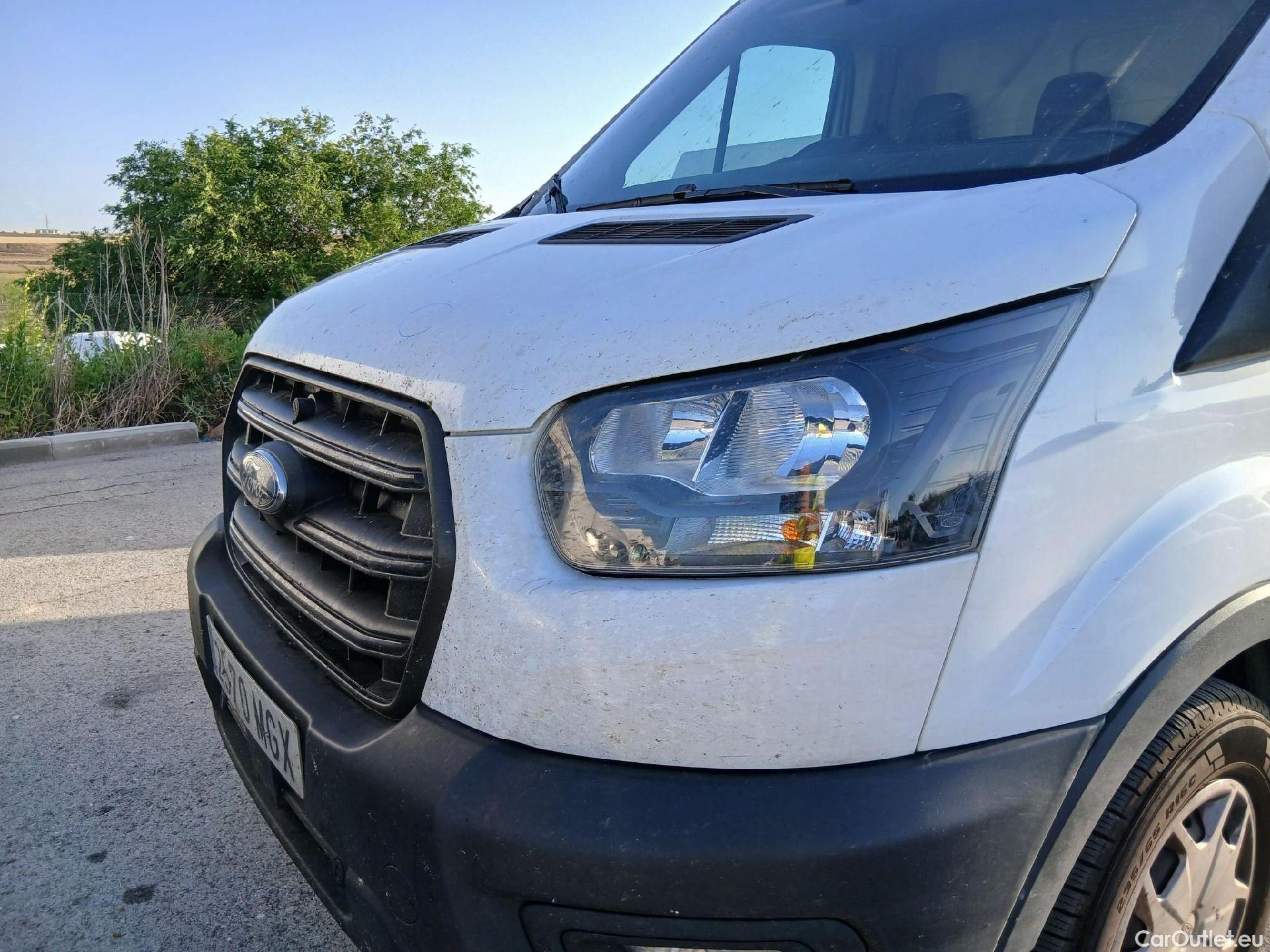  Ford  Transit FORD  / 2013 / 4P / furgón 350 96kW L3H2 Van Trend FWD Auto #9