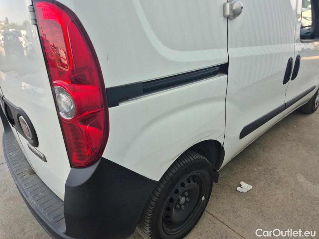  Fiat  Doblo FIAT Doblò Cargo/2015/4P/furgón derivado de turismo Cargo SX 1.6 Mjet 66kW (90CV) (AC) #32