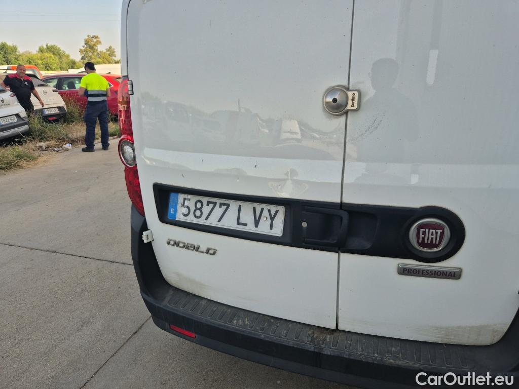  Fiat  Doblo FIAT Doblò Cargo/2015/4P/furgón derivado de turismo Cargo SX 1.6 Mjet 66kW (90CV) (AC) #4