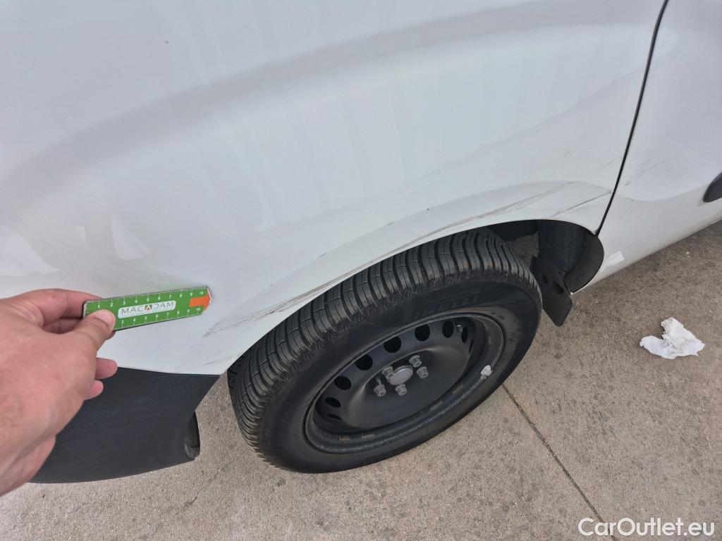  Fiat  Doblo FIAT Doblò Cargo/2015/4P/furgón derivado de turismo Cargo SX 1.6 Mjet 66kW (90CV) (AC) #33