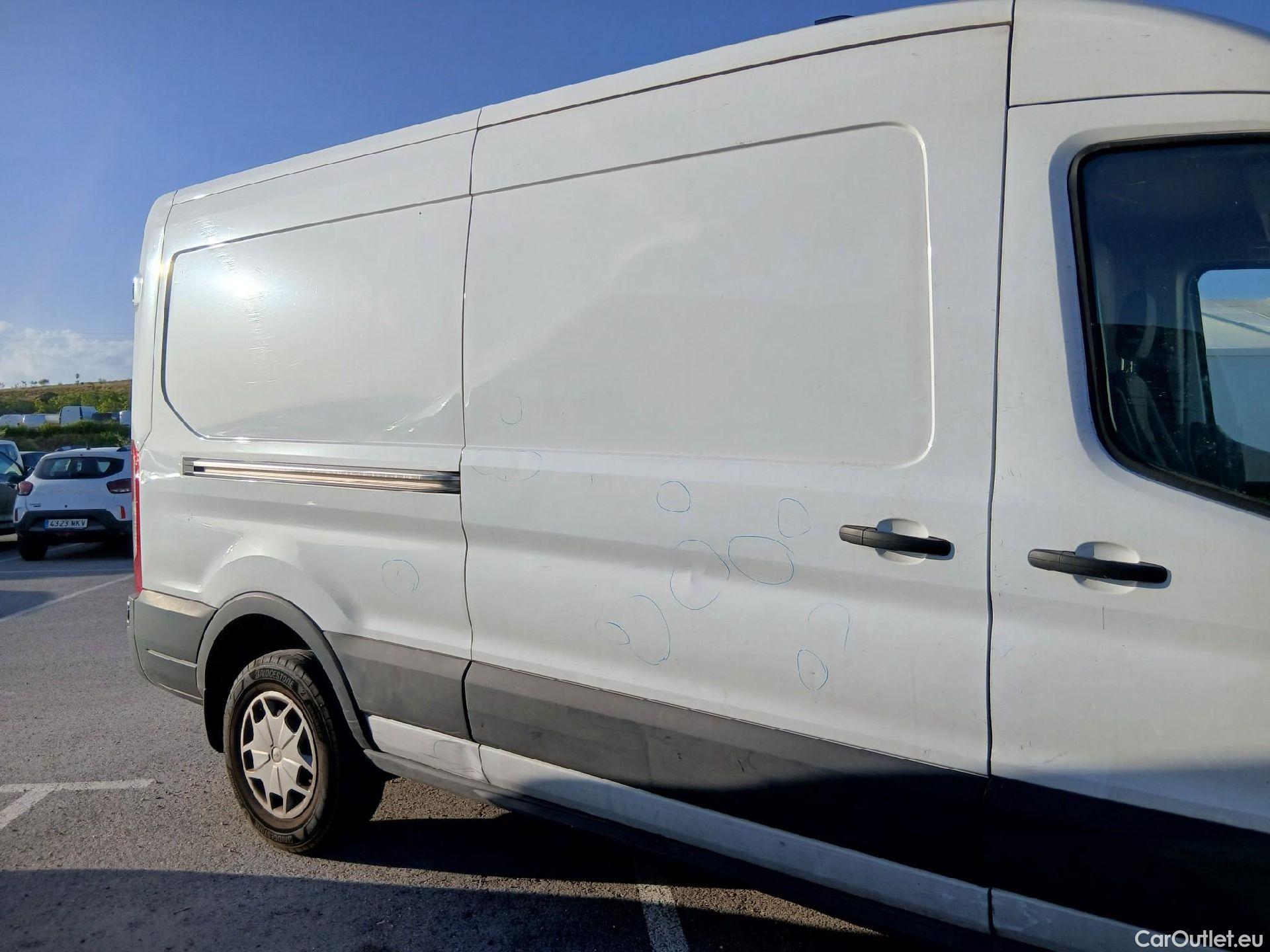  Ford  Transit FORD  / 2013 / 4P / furgón 350 96kW L3H2 Van Trend FWD Auto #35