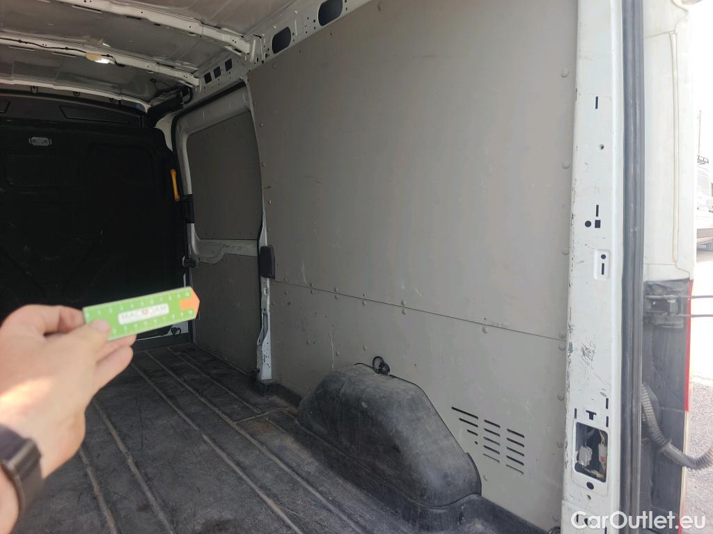  Ford  Transit FORD  / 2013 / 4P / furgón 350 96kW L3H2 Van Trend FWD #25