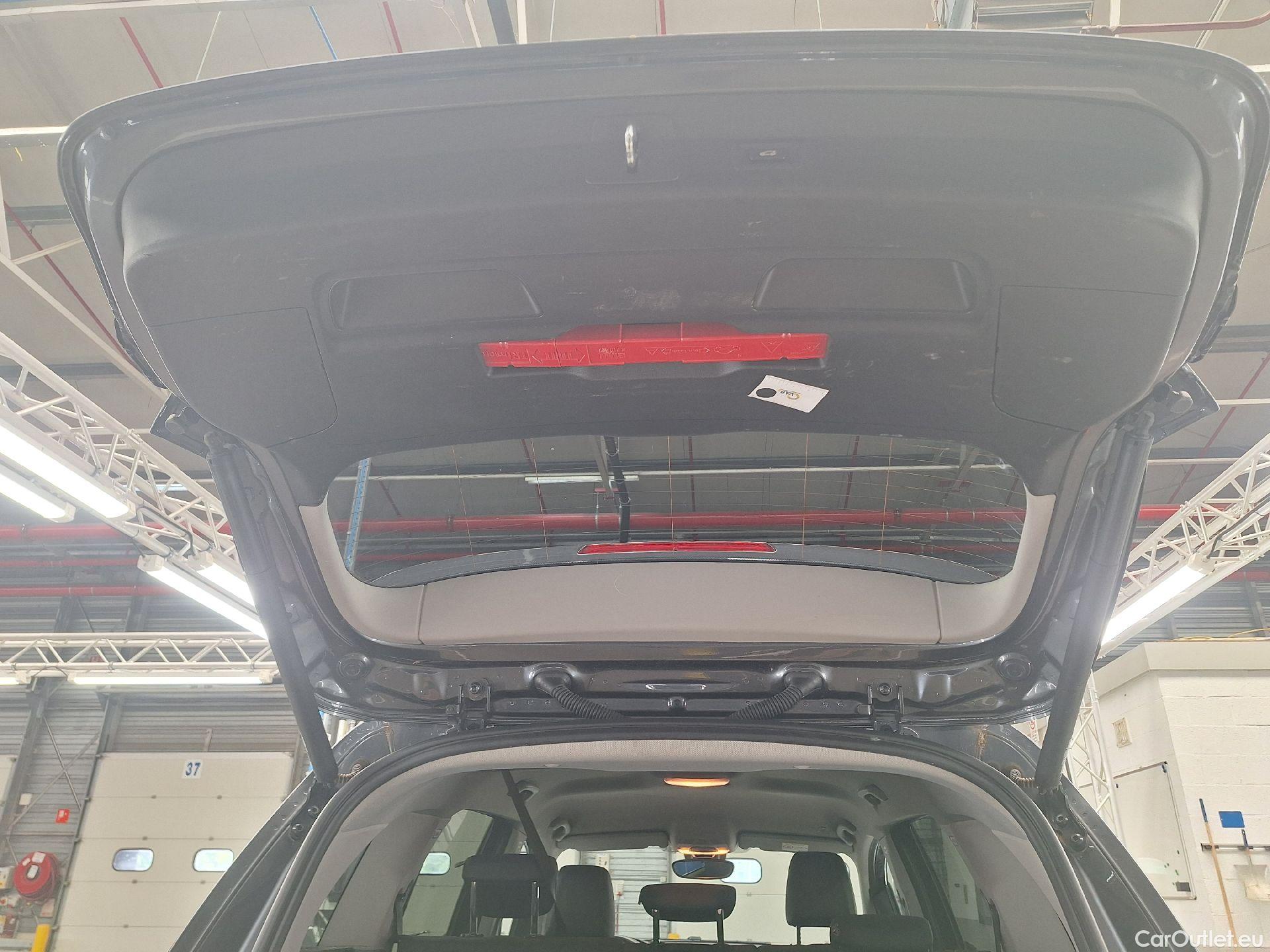  Bmw  Serie 2 BMW, 2-serie GranTour '18, BMW 2 Reeks Gran Tourer 216d (85kW) 5d #17