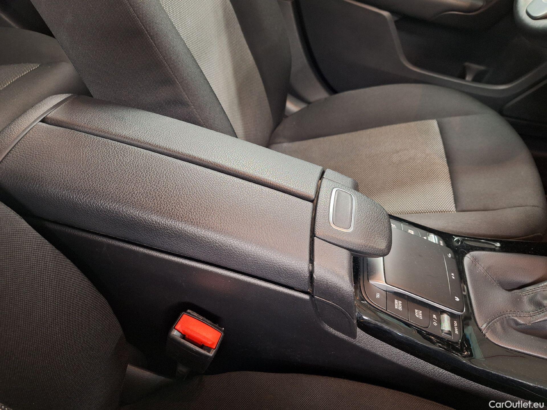  Mercedes  A-Klasse Mercedes, A-Class '18, Mercedes-Benz  A 160 Business Solution 5d #63