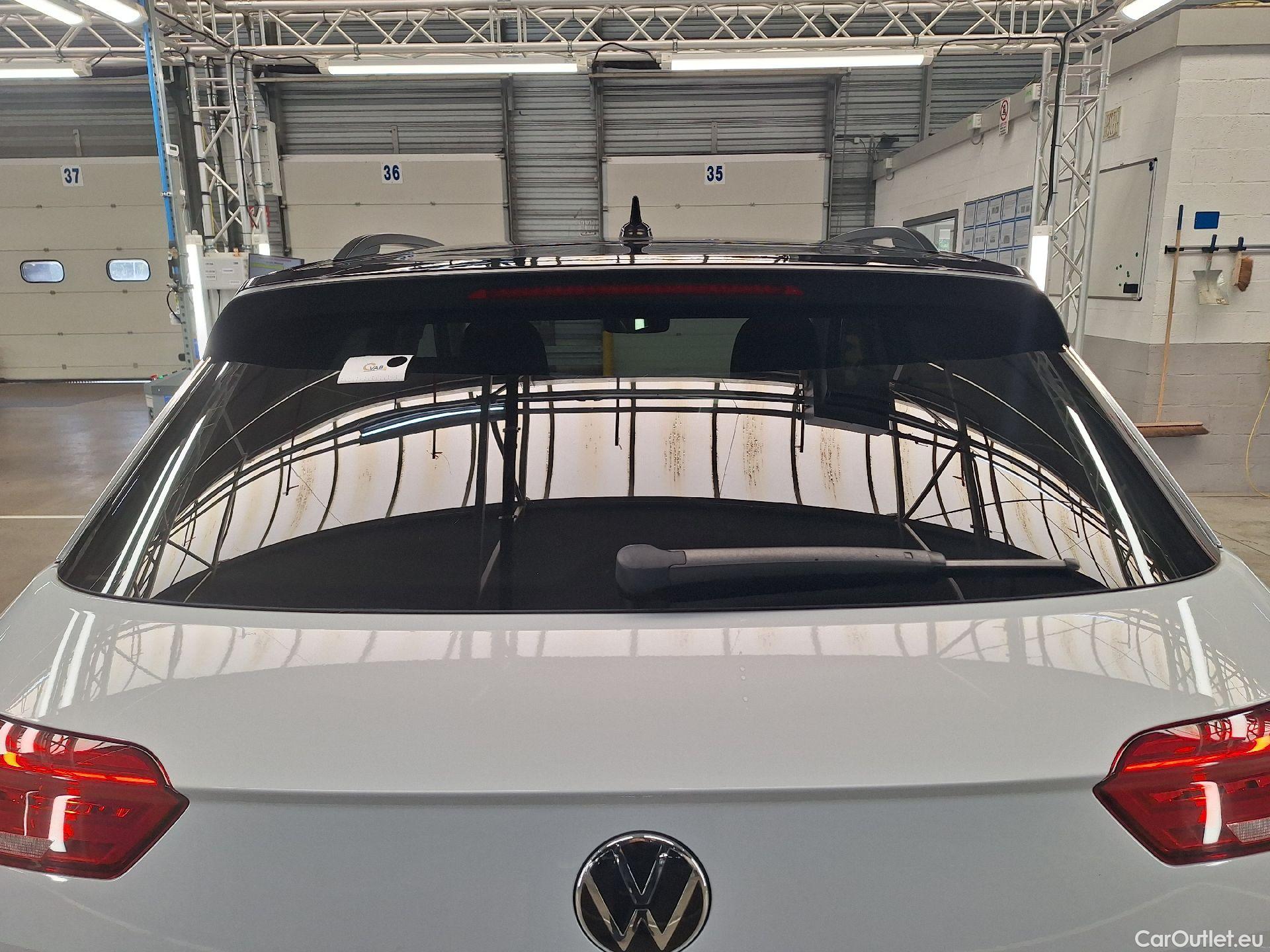  Volkswagen  T-ROC VW,  '17, Volkswagen  1.0 TSI Active 5d #19