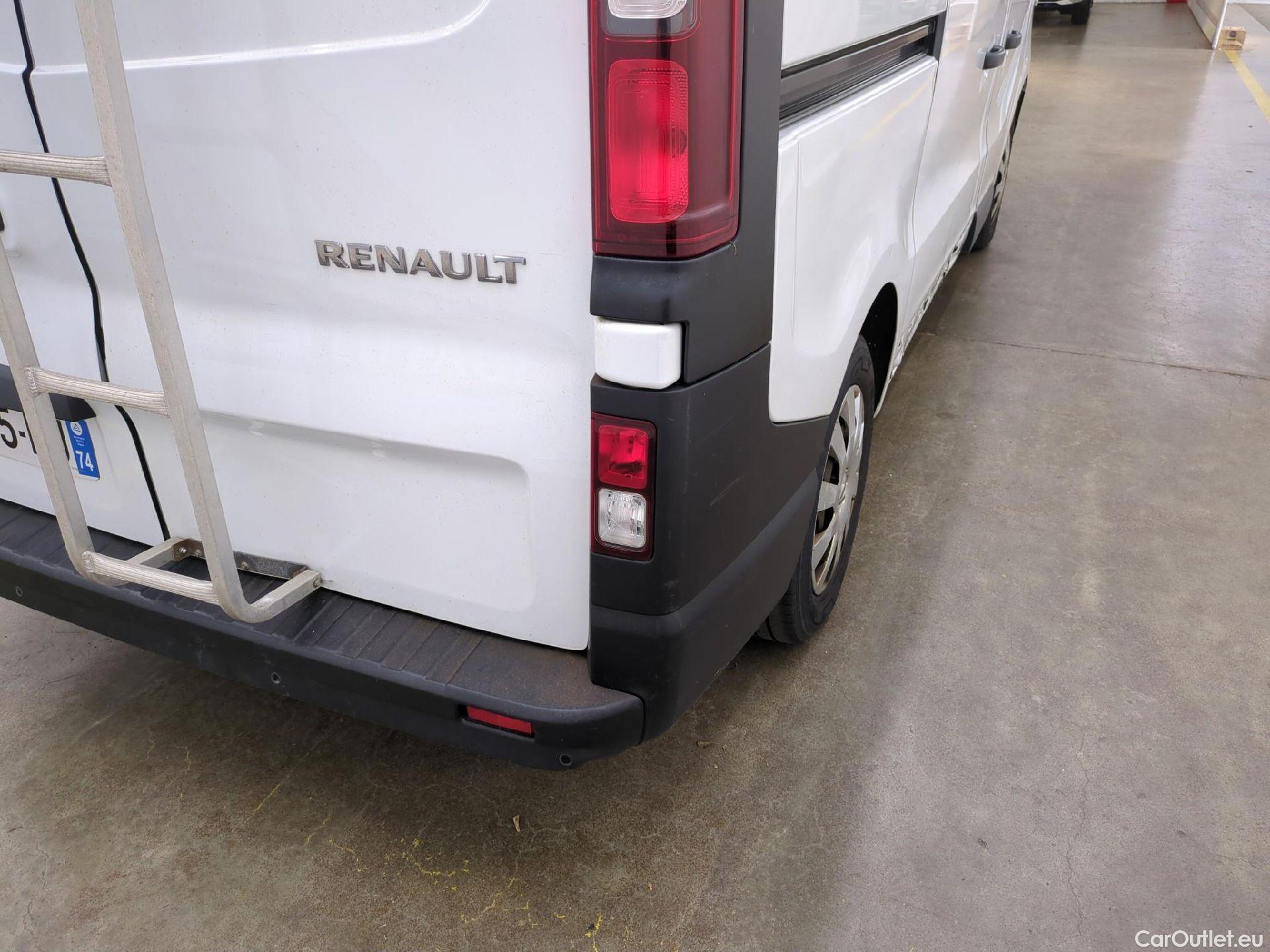  Renault  Trafic RENAULT  / 2019 / 4P / Fourgon tole FG GCF L1H1 1200 dCi 120 #30