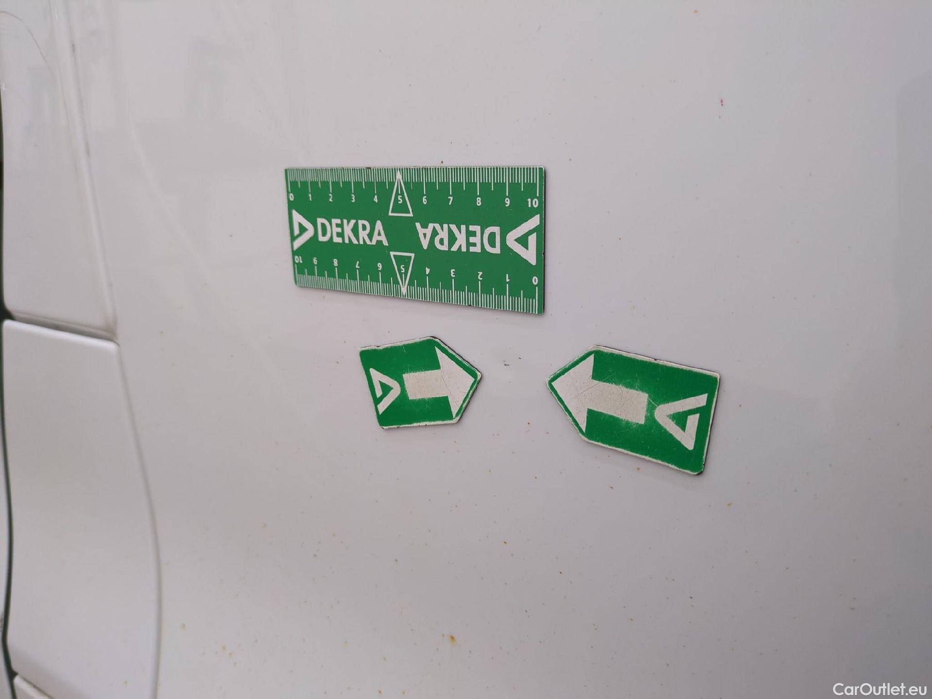  Renault  Trafic RENAULT  / 2019 / 4P / Fourgon tole FG GCF L1H1 1200 dCi 120 #23