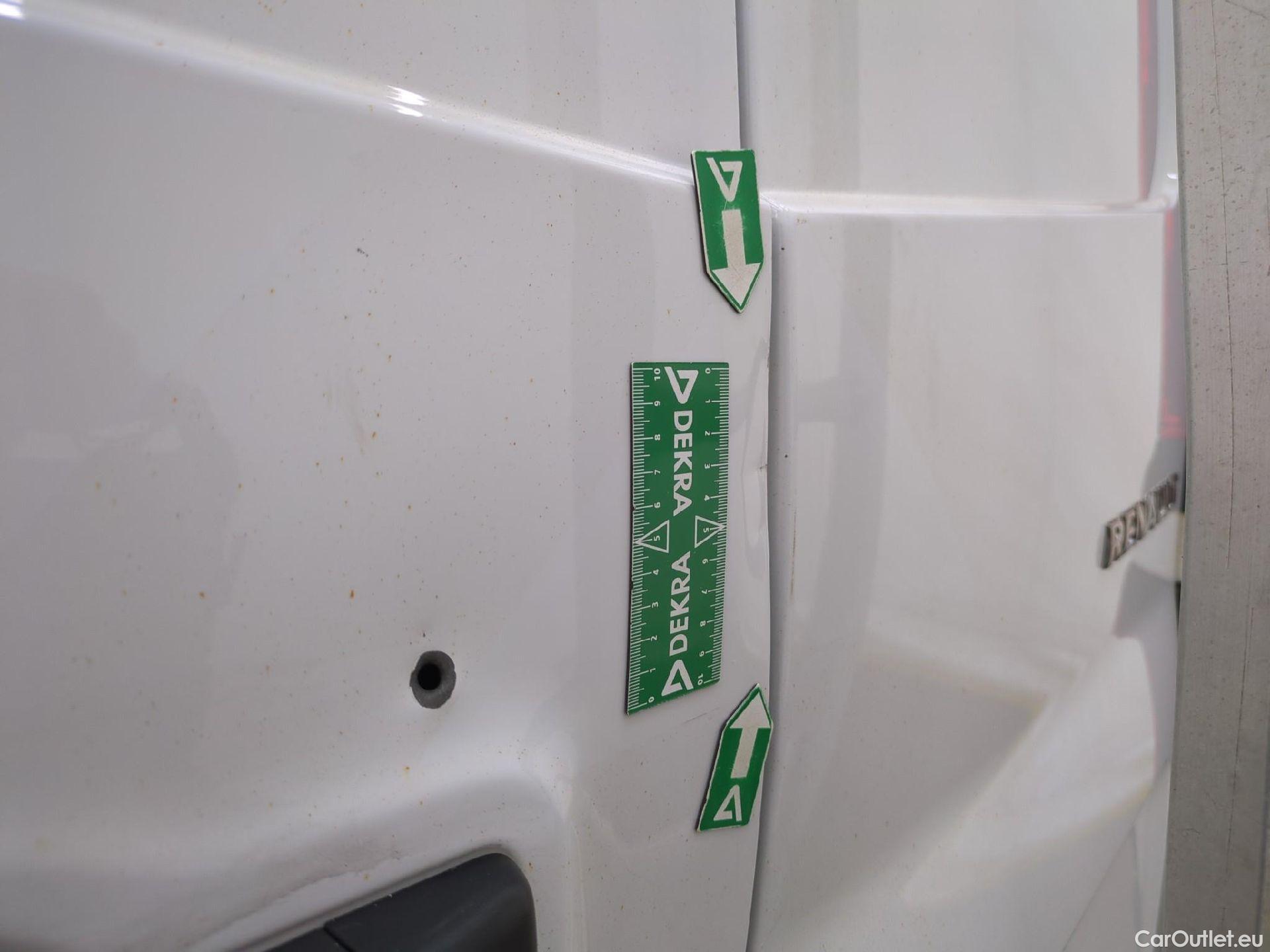  Renault  Trafic RENAULT  / 2019 / 4P / Fourgon tole FG GCF L1H1 1200 dCi 120 #28