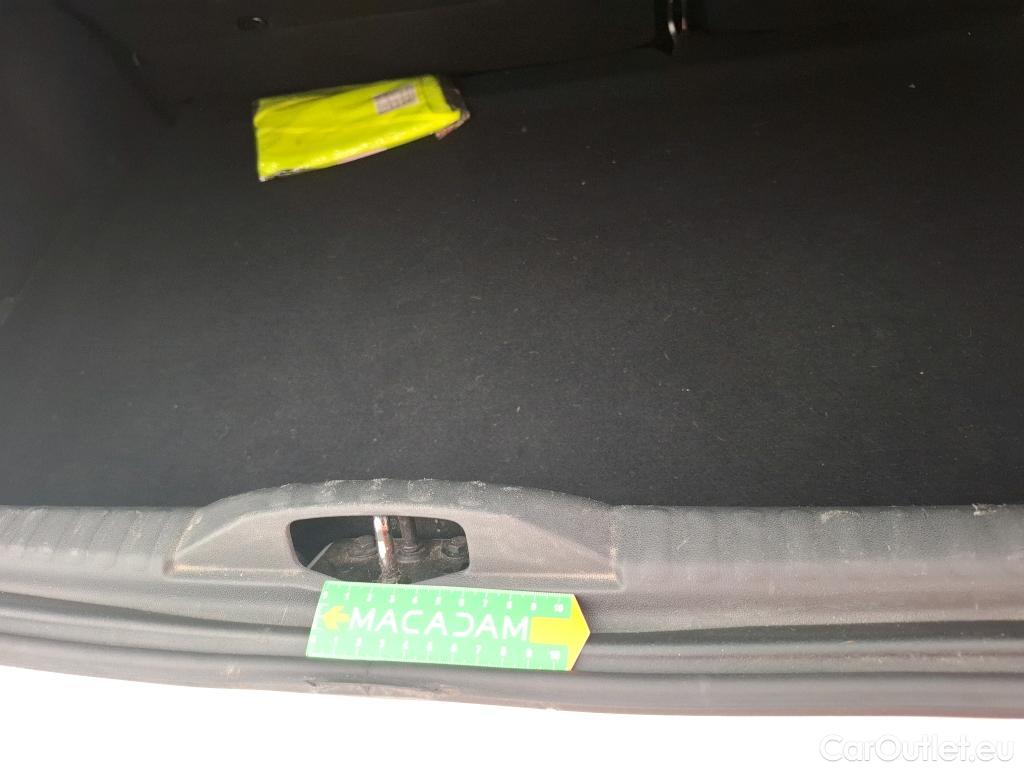 Citroen  C3  Feel Business 1.2 PureTech 80CV BVM5 E6d #4