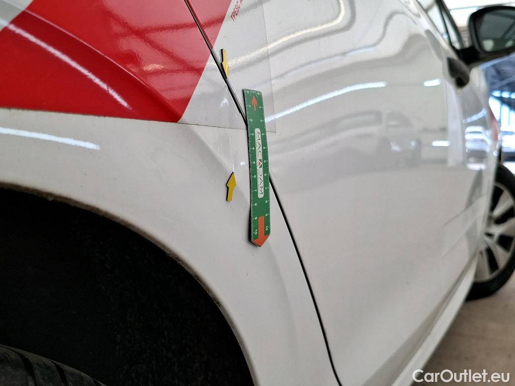  Peugeot  208  Affaire Premium 1.6 HDi 75CV BVM5 E6 #5