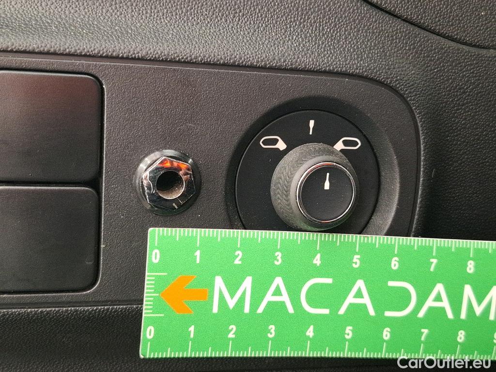  Citroen  C3  Feel Business 1.2 PureTech 80CV BVM5 E6d #15