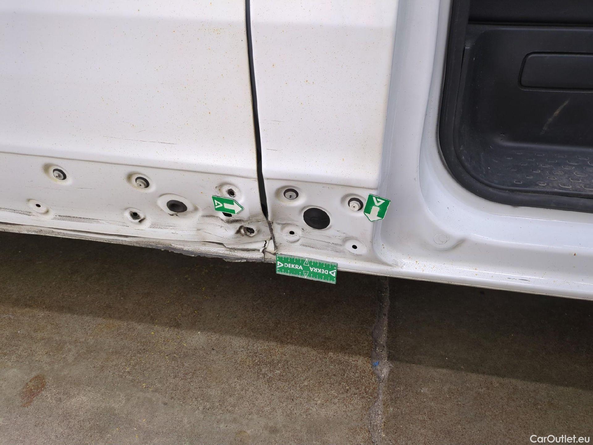  Renault  Trafic RENAULT  / 2019 / 4P / Fourgon tole FG GCF L1H1 1200 dCi 120 #42
