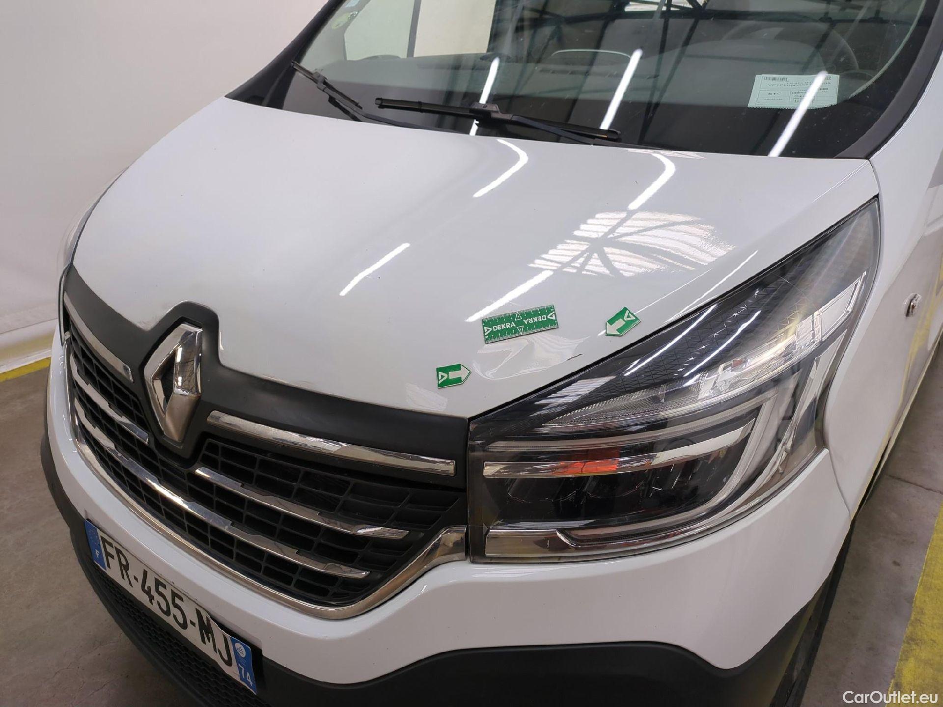  Renault  Trafic RENAULT  / 2019 / 4P / Fourgon tole FG GCF L1H1 1200 dCi 120 #51