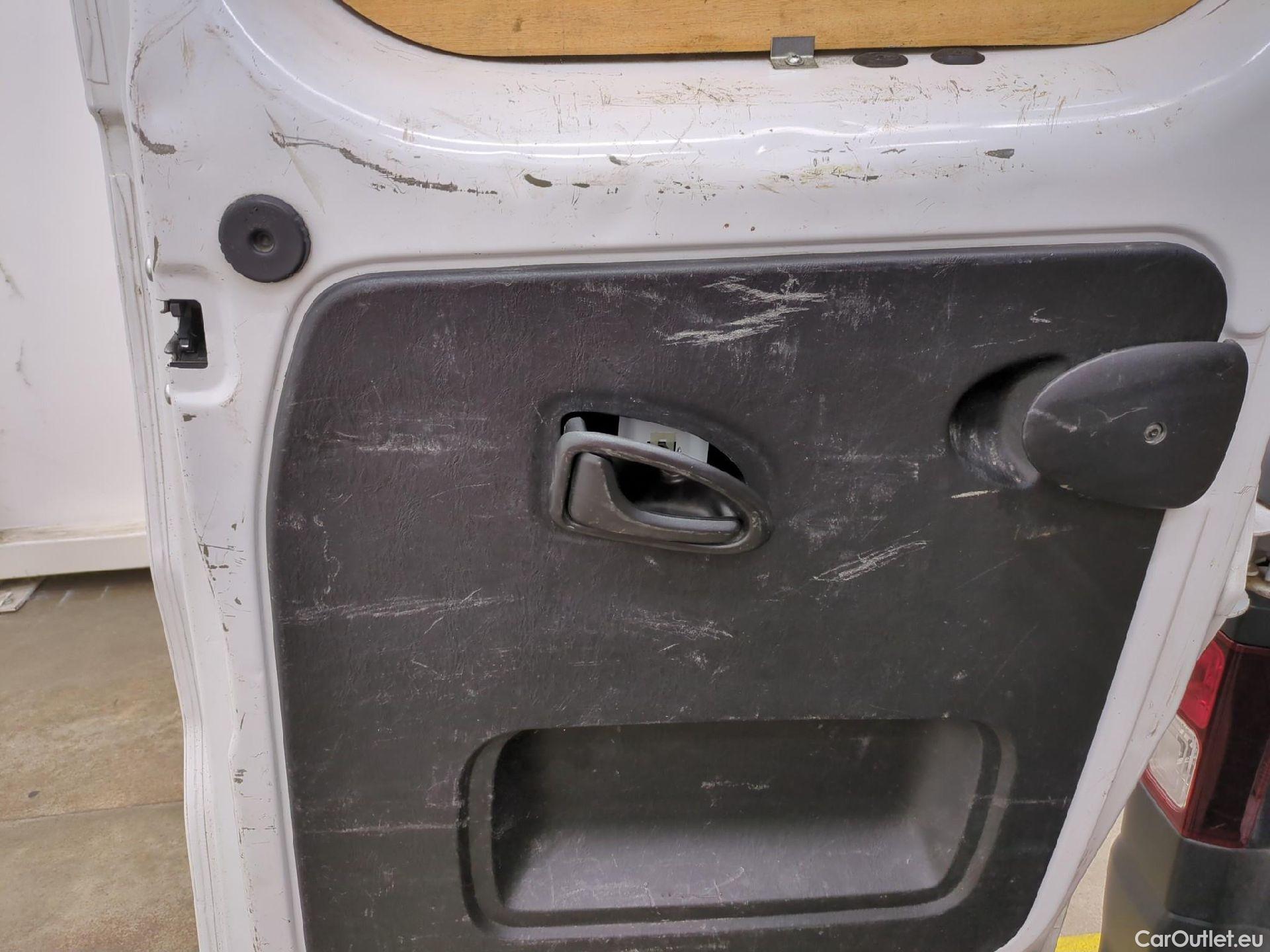  Renault  Trafic RENAULT  / 2019 / 4P / Fourgon tole FG GCF L1H1 1200 dCi 120 #6