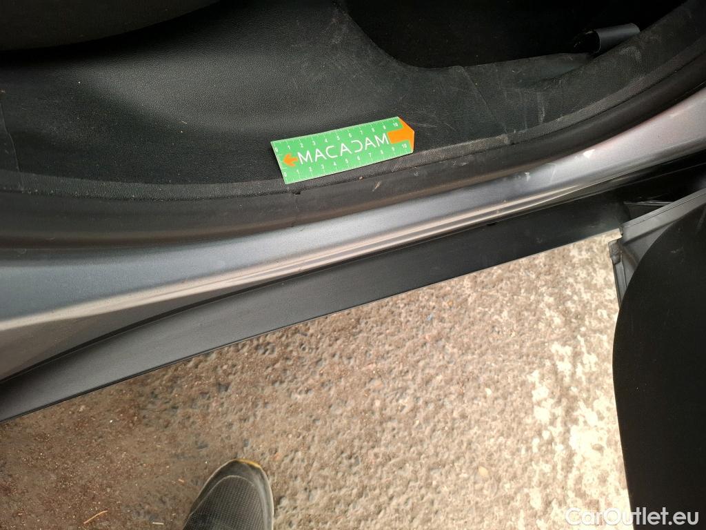  Citroen  C4 Cactus  Feel Business 1.2 PureTech 110CV BVM6 E6d #9