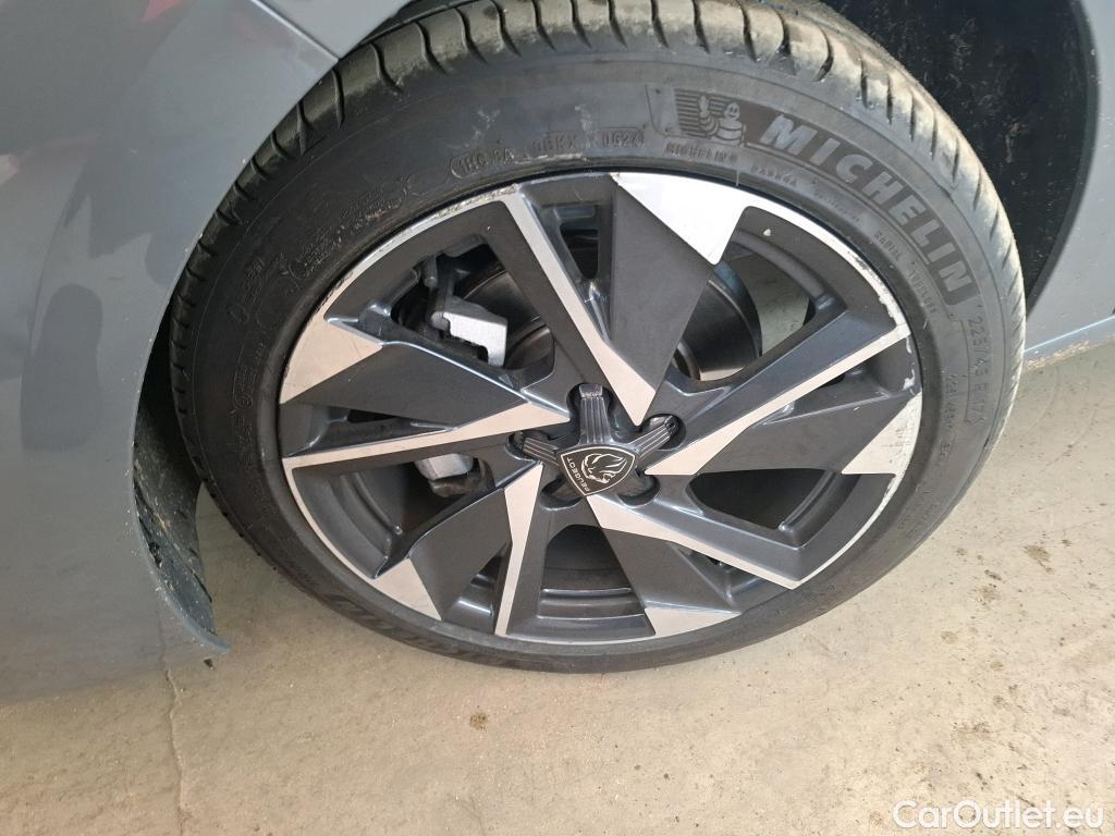  Peugeot  308  Allure 1.2 PureTech 130CV BVM6 E6d #17
