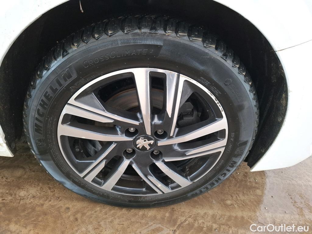  Peugeot  208  Allure Business 1.2 PureTech 100CV BVM6 E6d #11