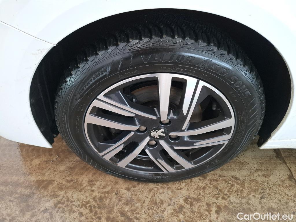  Peugeot  208  Allure Business 1.2 PureTech 100CV BVM6 E6d #10