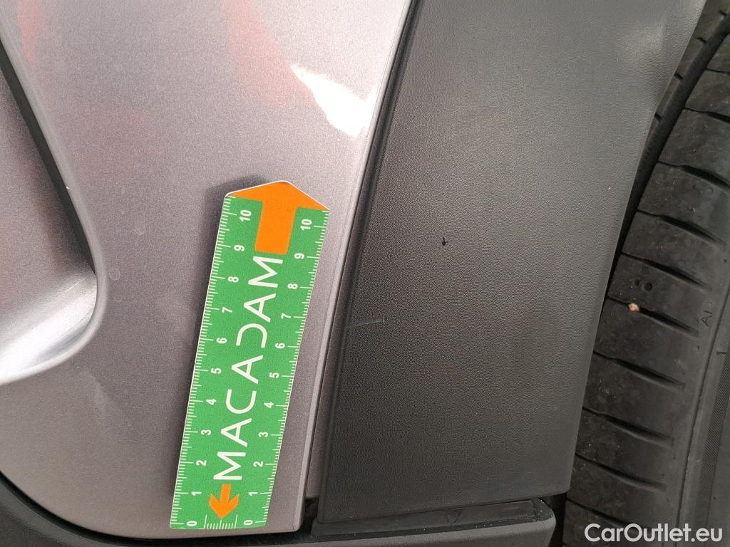  Citroen  C4 Cactus  Feel Business 1.2 PureTech 110CV BVM6 E6d #29