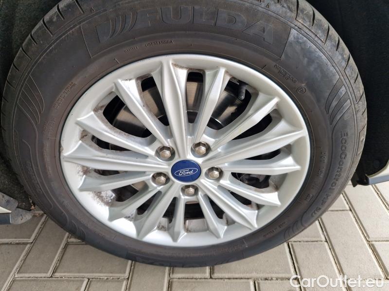  Ford  Focus   Turnier (CGE)(2018->) Foc.Kom.1.5EBl.120 Titanium #24