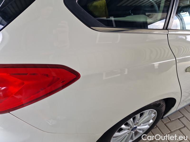  Ford  Focus   Turnier (CGE)(2018->) Foc.Kom.1.5EBl.120 Titanium #19