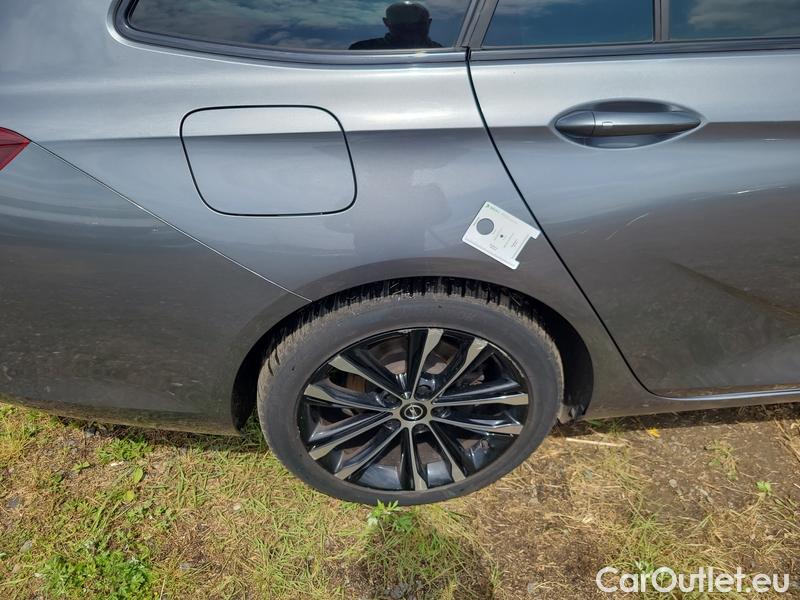  Opel  Insignia  Sports  Tourer (2017) Ins.ST 2.0CDTI 128 Ultimate AT #10