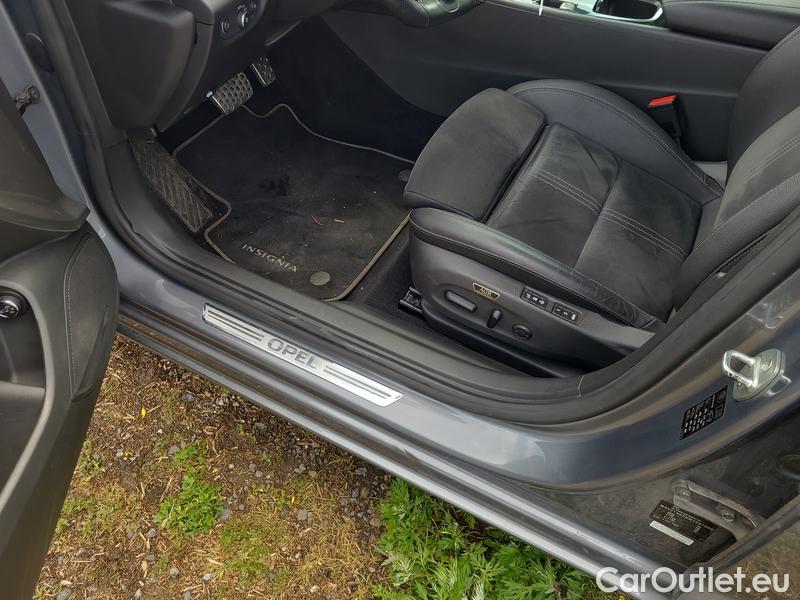  Opel  Insignia  Sports  Tourer (2017) Ins.ST 2.0CDTI 128 Ultimate AT #4