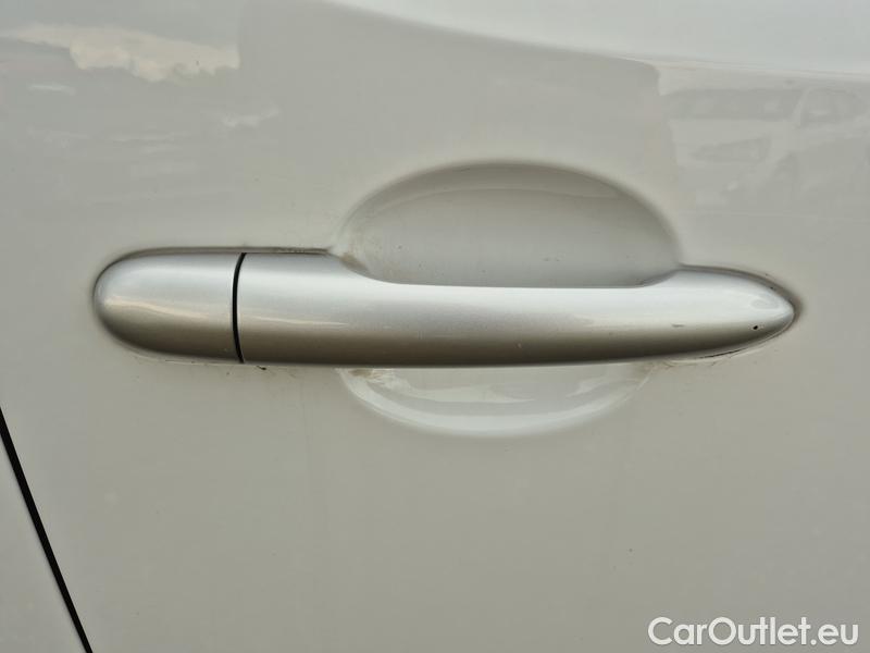  Renault  Kangoo  2 (2008)  1.5BdCi 95 Zen 5d #18