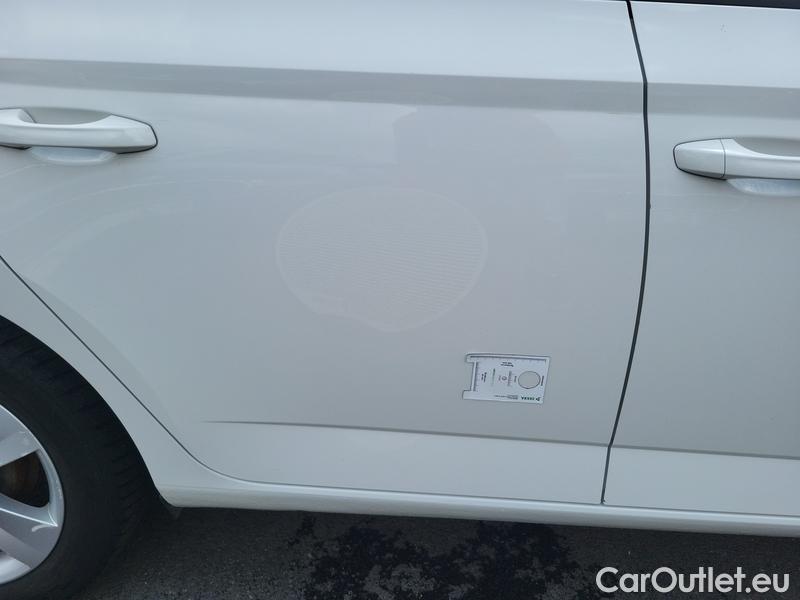  Skoda  Fabia  Combi (2015)  Com.1.0TSI 70 Ambition #35