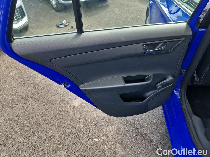  Skoda  Fabia  Combi (2015) Com.1.0TSI 70 Ambition 5d #15