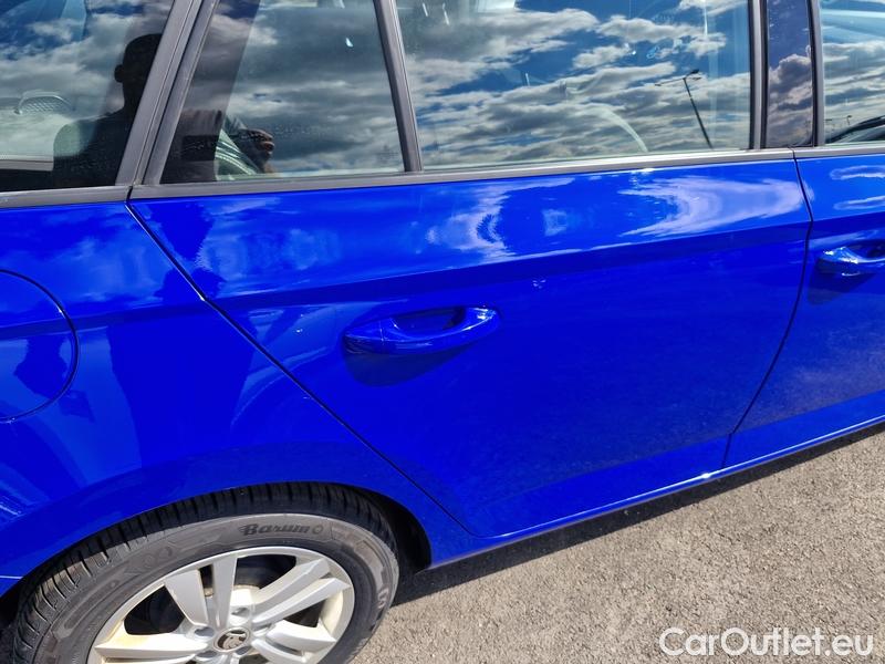  Skoda  Fabia  Combi (2015) Com.1.0TSI 70 Ambition 5d #26