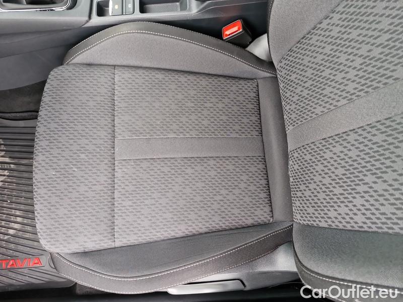 Skoda  Octavia  Combi (NX3)(2020) Oct.Combi 2.0TDI 85 Style #10
